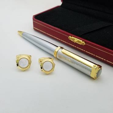 طقم قلم وكبك من كارتير - منقوش